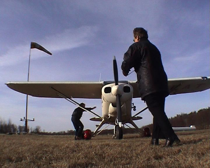 simone and Taraneh plane